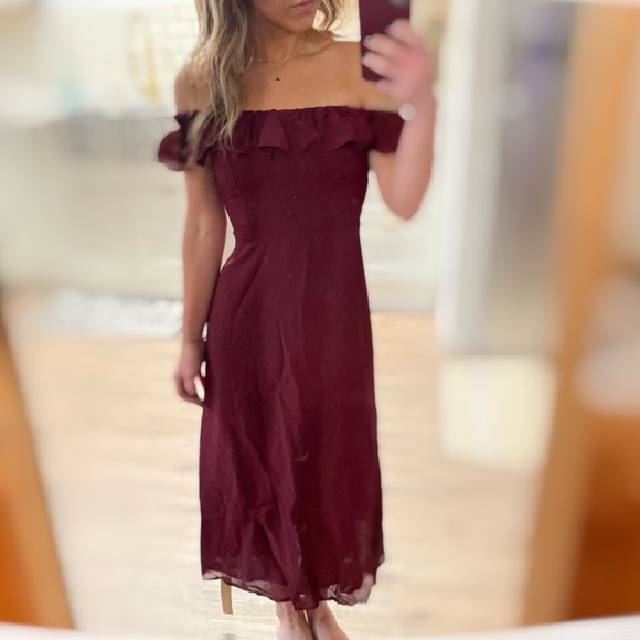 NWT Reformation Colette Dress plum square neck off shoulder ruffle 0 midi - Picture 2 of 4